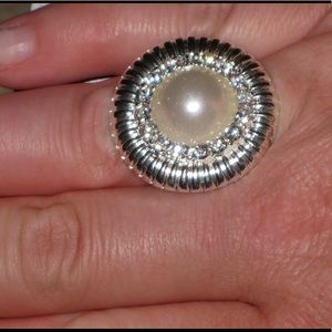 Pearl Stretch Cocktail Ring New!